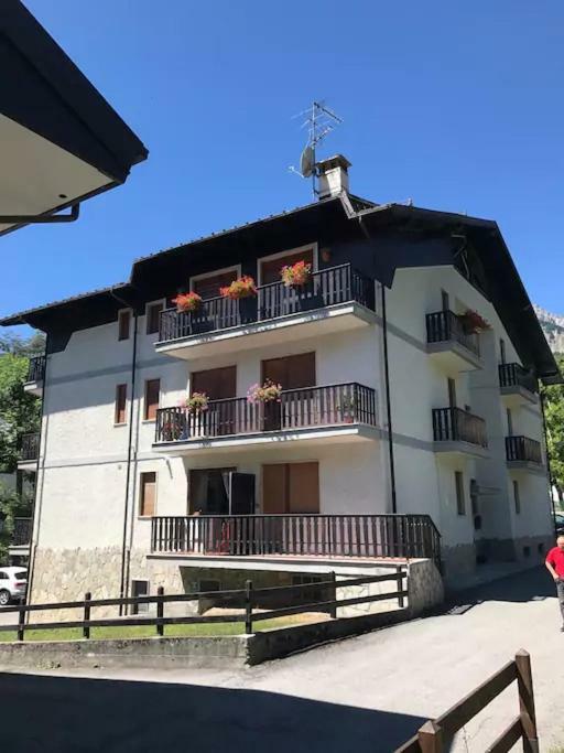 Bardonecchia Holidays Exterior photo
